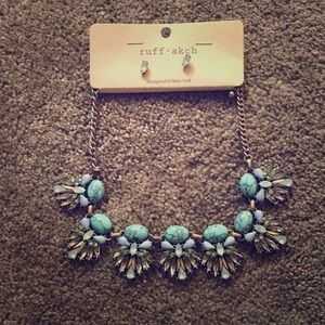 Statement necklace